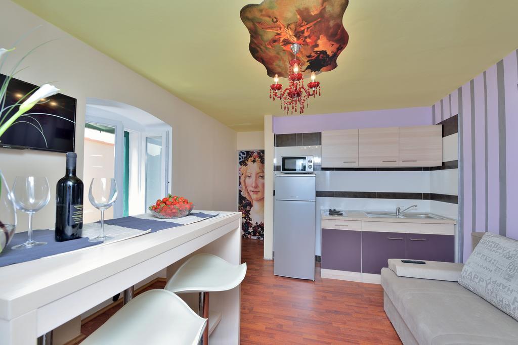 Apartments Carpe Diem Novigrad  Phòng bức ảnh