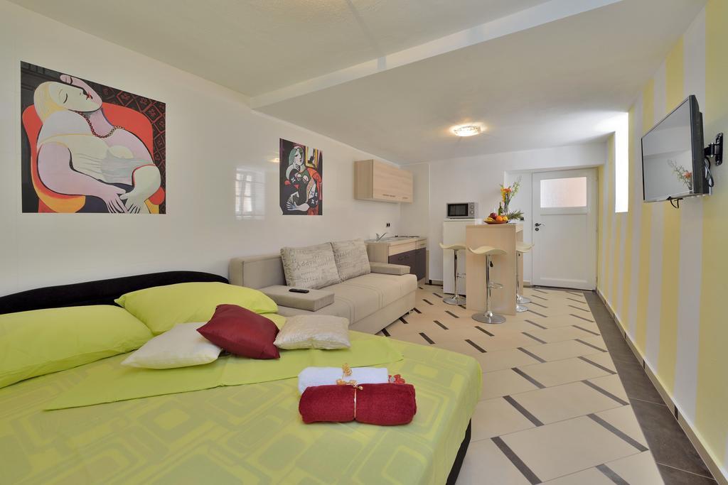 Apartments Carpe Diem Novigrad  Phòng bức ảnh
